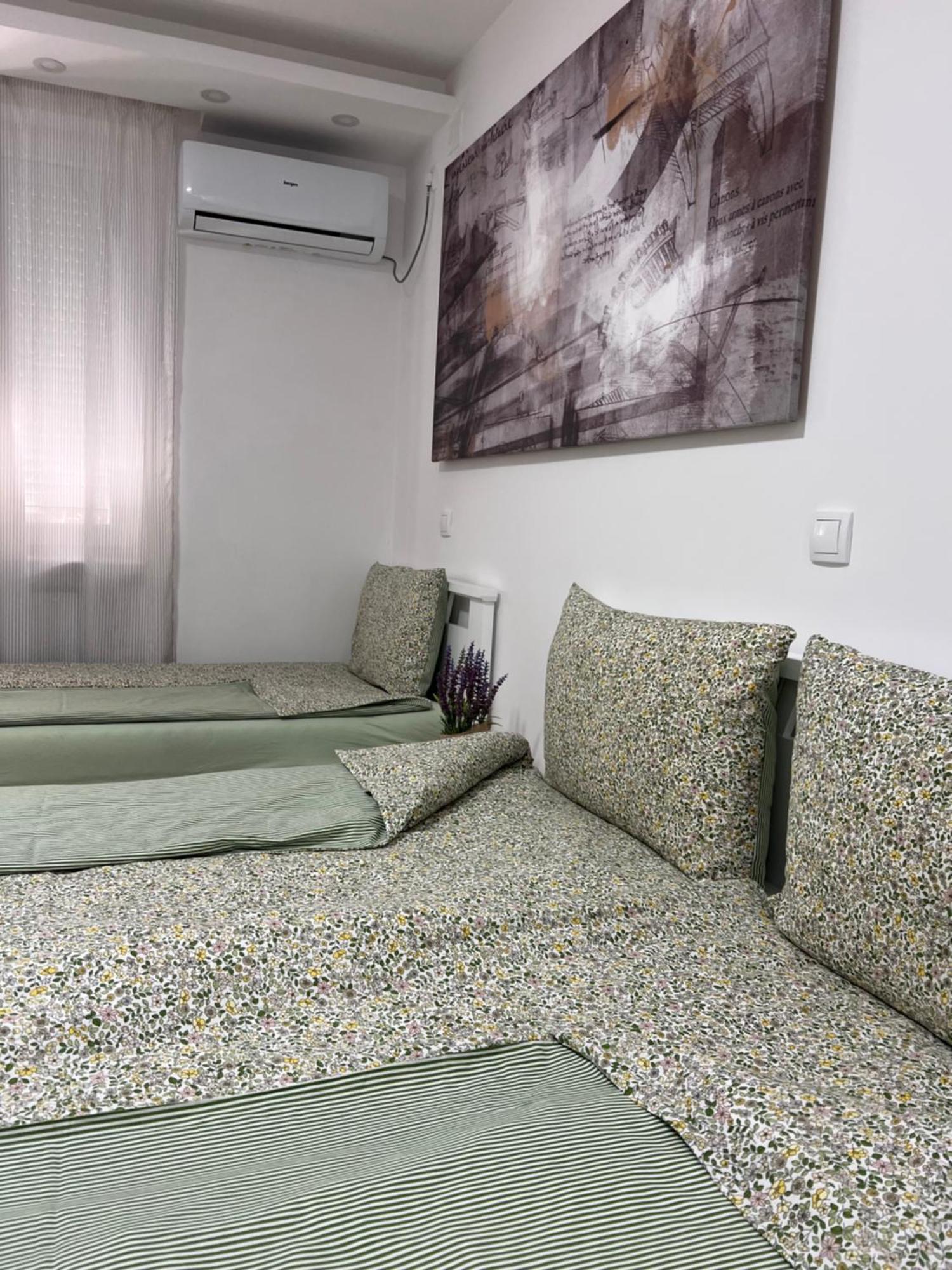 Guest House Lila Sombor Exterior foto