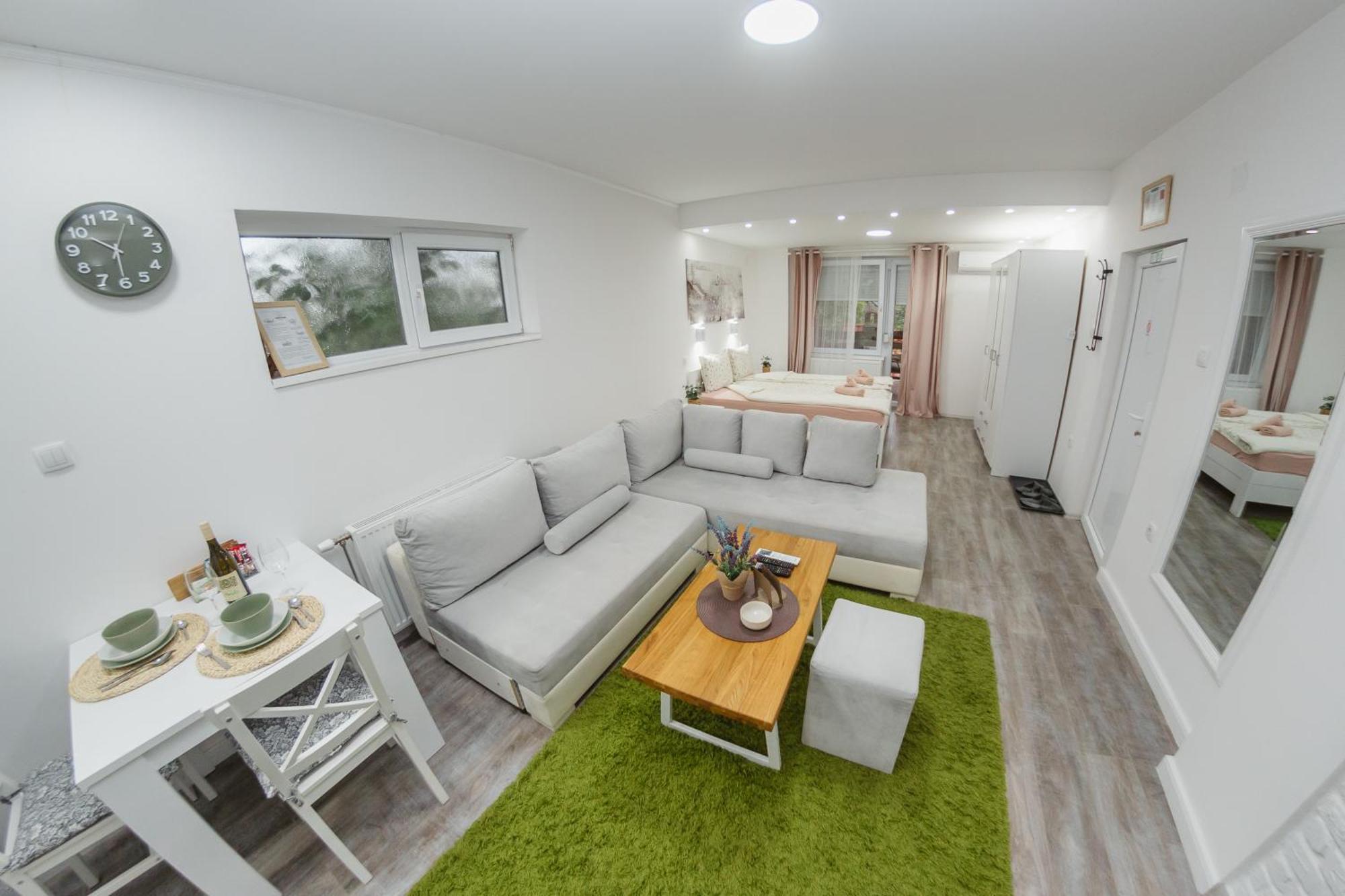 Guest House Lila Sombor Exterior foto