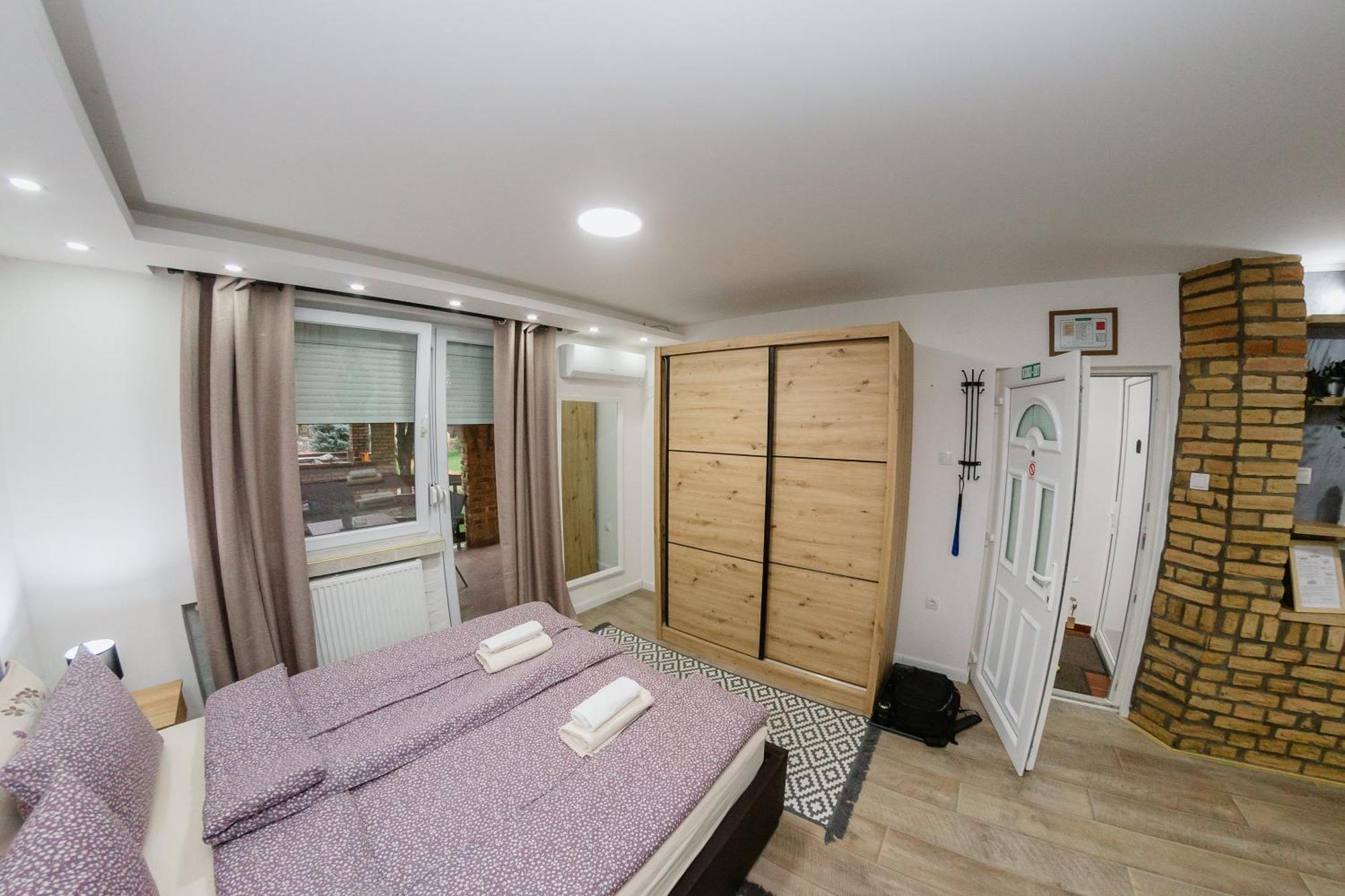 Guest House Lila Sombor Exterior foto