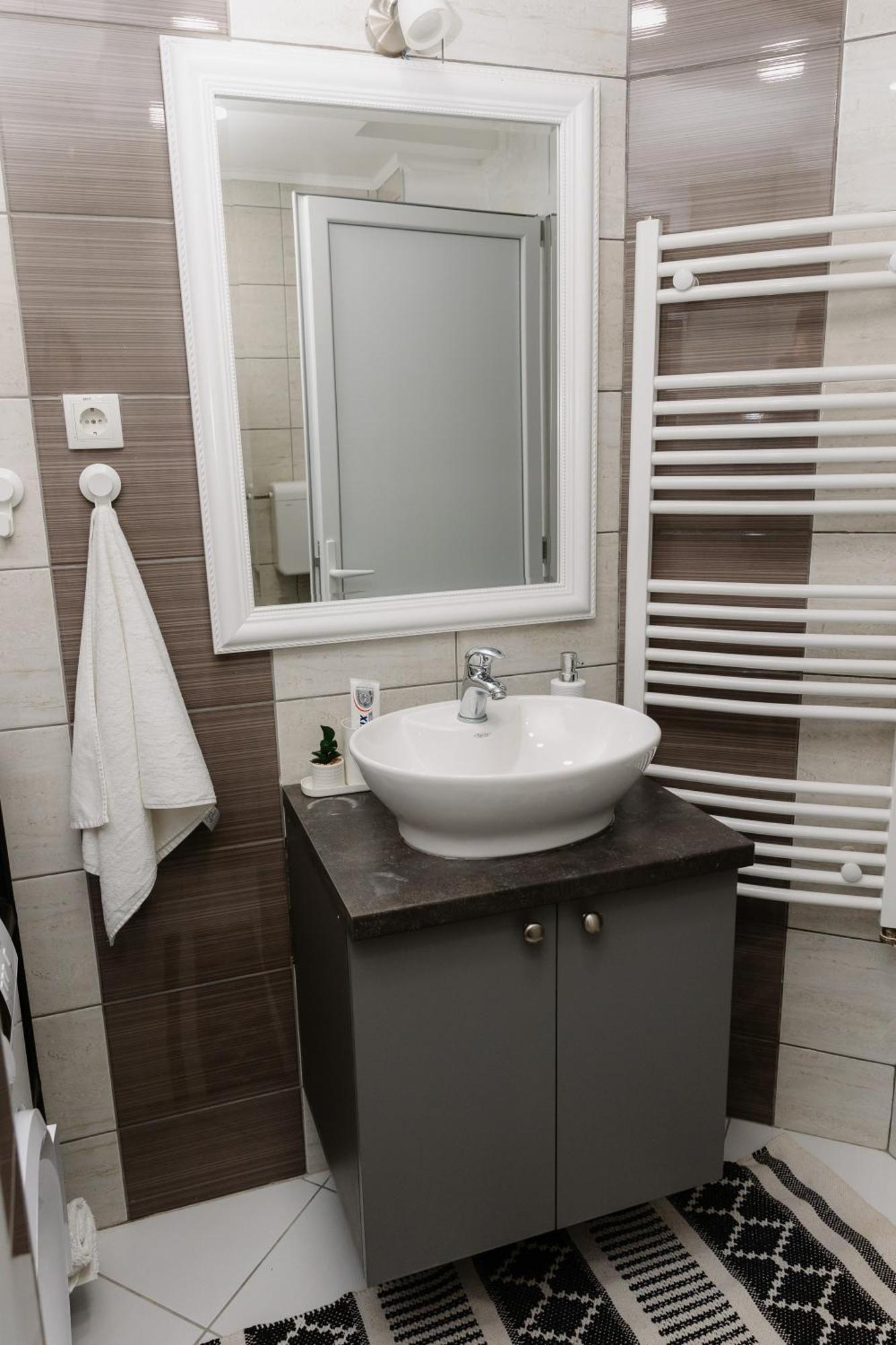 Guest House Lila Sombor Exterior foto